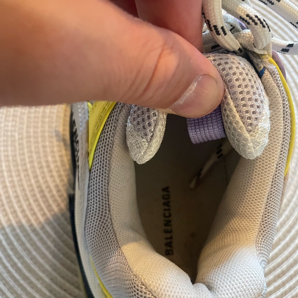 Balenciaga Triple S - Picture 4 of 12